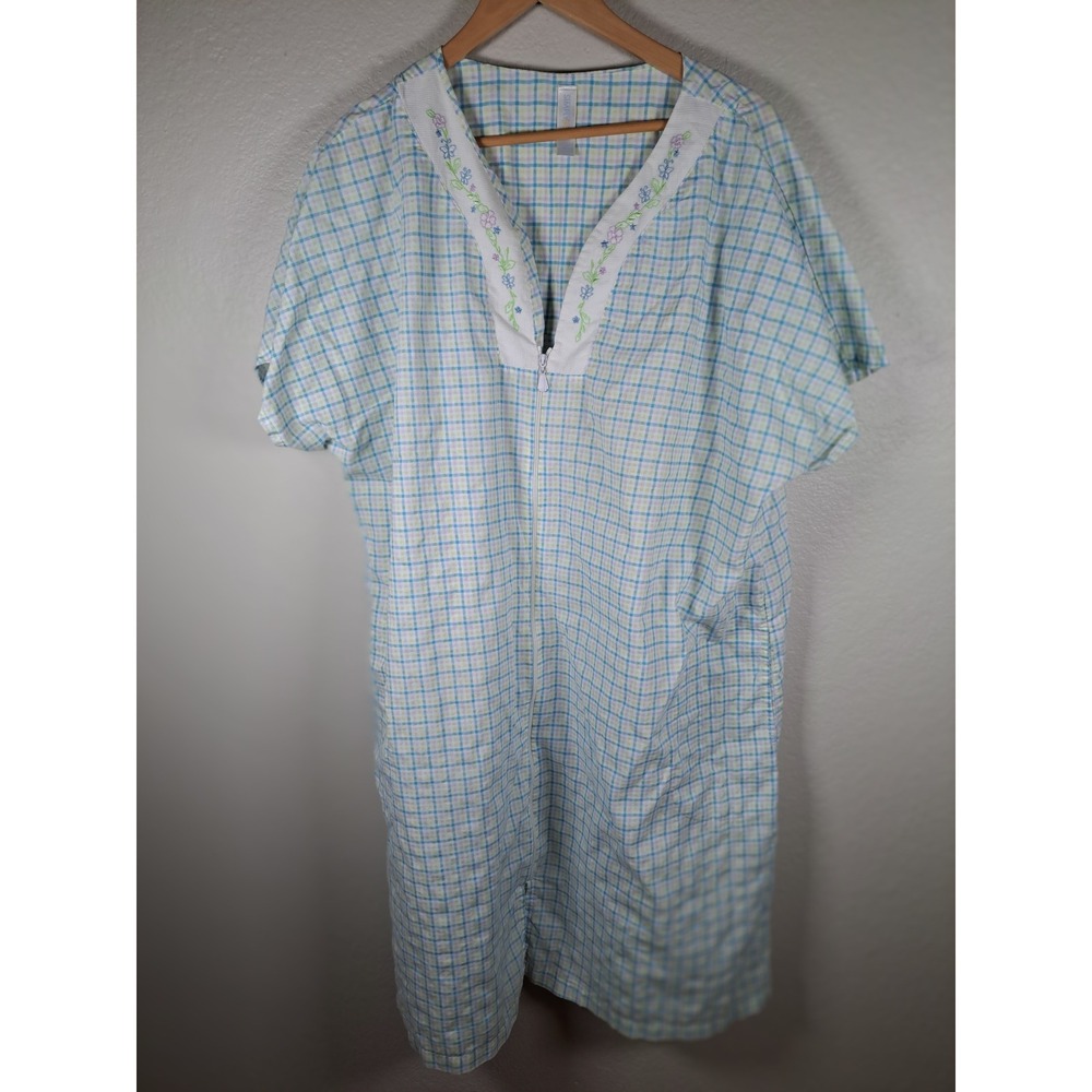 Simply Basic Womens 3X Plaid Zip Front House Dress Floral Embroidered Lounger